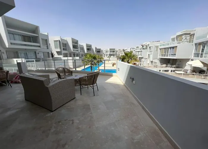Ground Floor One Bedroom Overlooking The Pool. Daire Hurgada